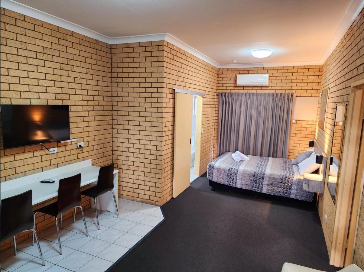 Tallarook Motor Inn Dubbo Buitenkant foto